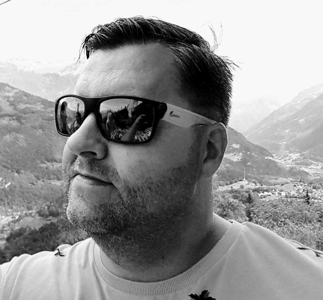 126. Podcast Mužom.sk: Petr Hechtberger - investičný poradca a sprostredkovateľ, organizátor Fight club SK 1
